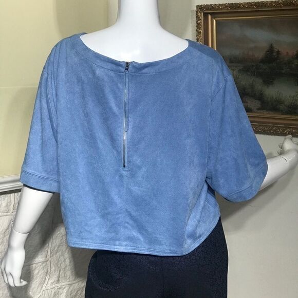 Halston Iconic Ultra-suede Cropped 70’s Top - Picture 2 of 5